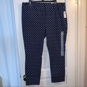 Old Navy High Rise Pixie Pant 16